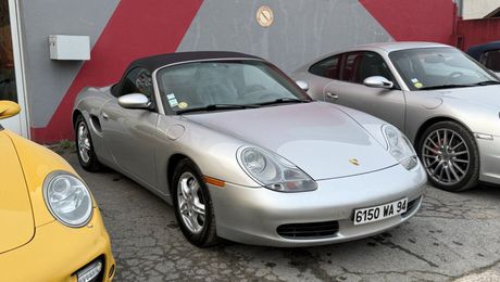 Porsche Boxster 986 2.5 premiere main 2000 d'occasion a Crosne (91)