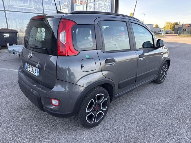 Fiat Panda 1.0i BSG - 70 S&S MY22 III City Life PHA GRIS FONCE de 2022