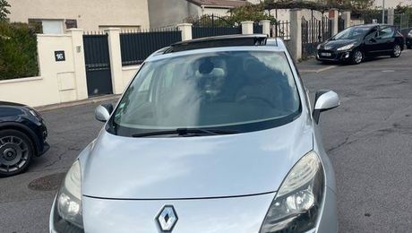 Renault Grand Scenic 2010 d'occasion a Saint-Brice-sous-For�t (95)