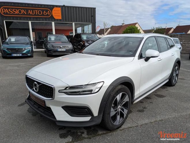 Volvo V60 CROSSCOUNTRY B4 AWD 197 Blanc de 2021