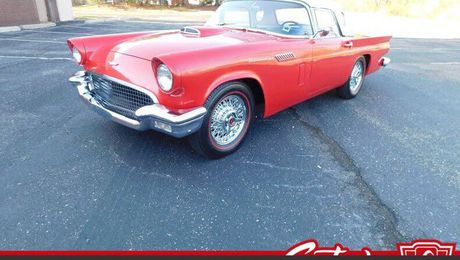 Ford Thunderbird 312 ci code 1957 d'occasion a Paris (75)