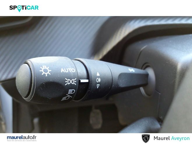 Peugeot 208 208 PureTech 100 S&S BVM6 Active 5p White de 2024
