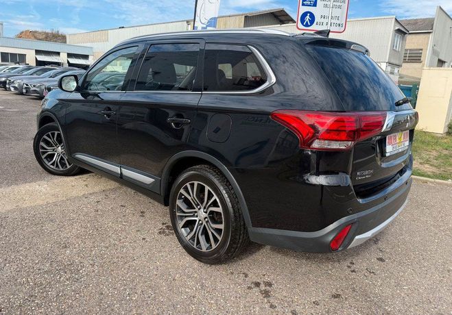Mitsubishi Outlander III ClearTec 2.2 Di-D 4�4 150 CH BV6 INT Noir de 2018