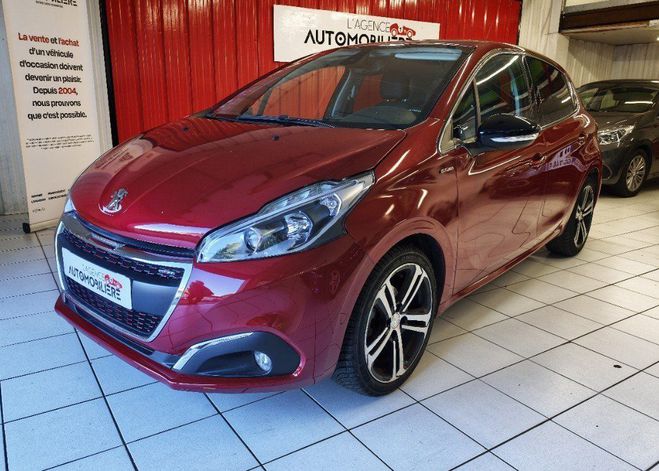 Peugeot 208 1.2L VTI GT LINE 110CV EMBRAYAGE NEUF DI Rouge de 2017