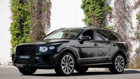Bentley Bentayga Azure V8 4.0 550ch 2025 d'occasion a Monaco (98)
