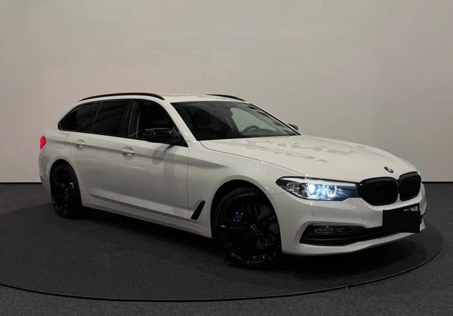 BMW Serie 3 5 TOURING G31 540d xDrive 3.0 6 cylindre Blanc de 2017