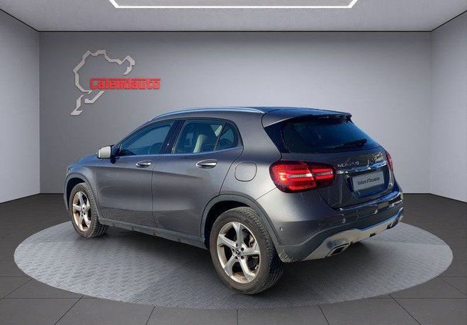 Mercedes Classe GLA Classe 200 156CH INSPIRATION 7G-DCT EURO Gris de 2019