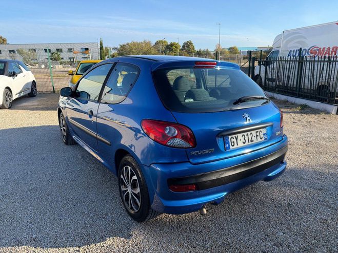 Peugeot 206 206  1.4 HDi 70ch FAP BLUE LION Access Bleu de 2012