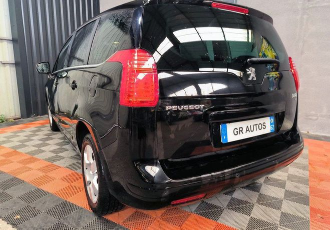 Peugeot 5008 1.6 HDI 112cv Business Pack BVA 7 places Noir de 2013