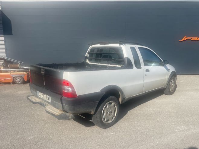 Fiat Strada 1.3 MJT CABINE APPROFONDIE 85cv PICK-UP  BLANC de 2006