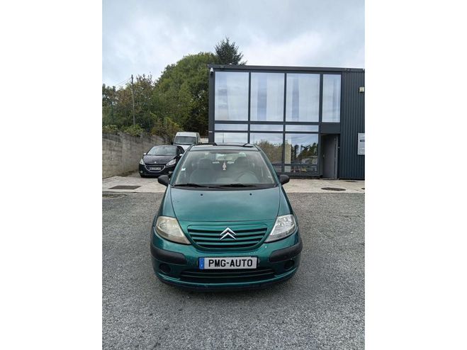 Citroen C3 1.1i BERLINE . PHASE 1 VERT FONCE de 2004