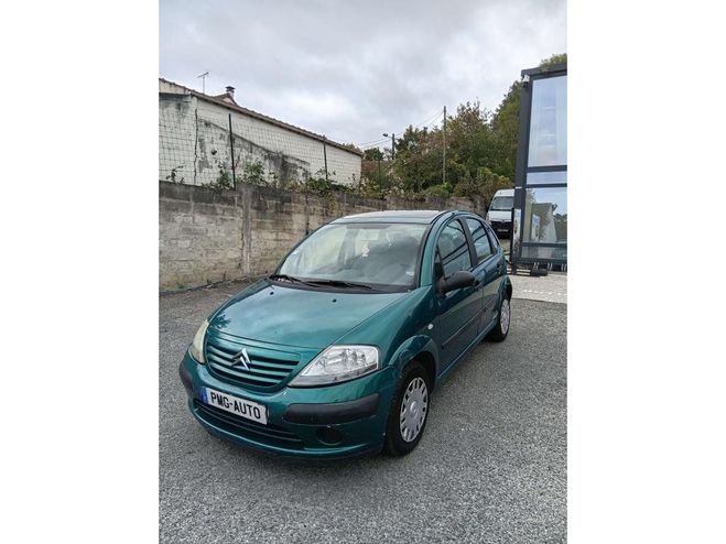 Citroen C3 1.1i BERLINE . PHASE 1 VERT FONCE de 2004