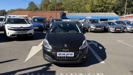 Peugeot 208 1.2 PureTech 82ch Allure 3p 2017 d'occasion a Firminy (42)