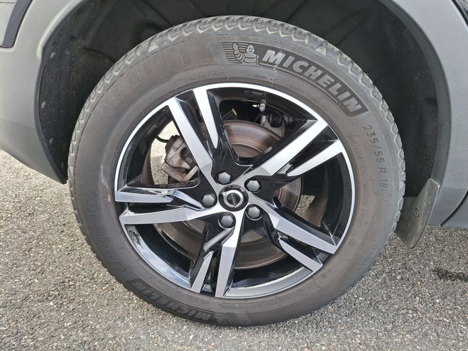 Volvo XC40 XC40 B3 163 ch DCT7 Plus 5p Black de 2023