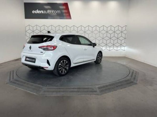 Renault Clio E-Tech full hybrid 145 Techno blanc de 2024