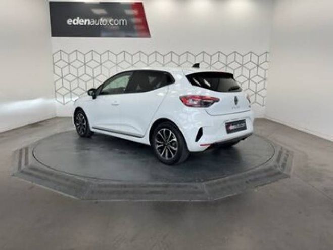 Renault Clio E-Tech full hybrid 145 Techno blanc de 2024