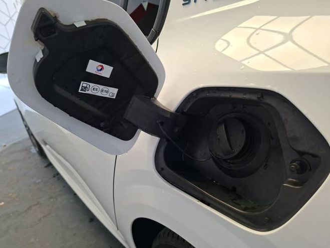 Peugeot 208 PureTech 100 S&S BVM6 Style blanc de 2021
