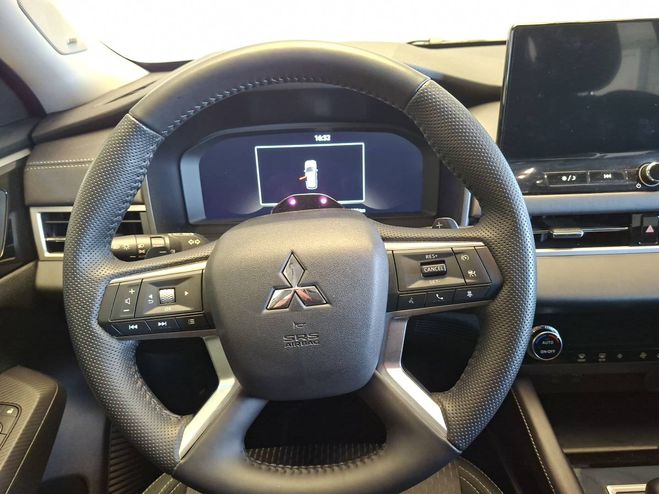 Mitsubishi Outlander Outlander 2.4 MIVEC PHEV 306 4WD Invite  Blanc de 2025