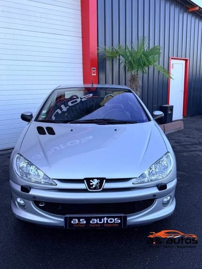 Peugeot 206 CC 1.6 110 sport bva sieges clim auto Gris de 2005