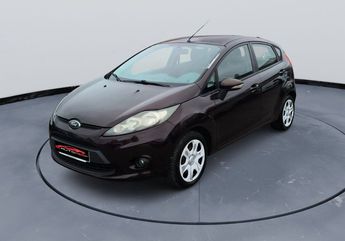  Voir d&eacute;tails -Ford Fiesta (6) 5P 1.4 TDCI 70 FAP Ambiente &agrave; Nevers (58)