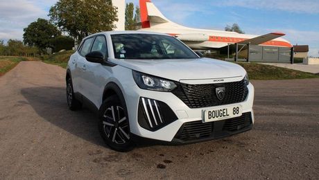 Peugeot 2008 ACTIVE 100 CV ESSENCE BOITE 6V CAM�RA GR 2023 d'occasion a Xertigny (88)