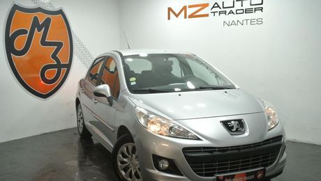 Peugeot 207 BUSINESS 1.4 HDi 70ch 5P Garantie 12 Moi 2011 d'occasion a  La Haie-Fouassi�re (44)