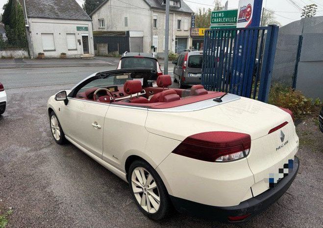 Renault Megane Magnifique 3 cabriolet en 1,4 130 cv �di  de 2011
