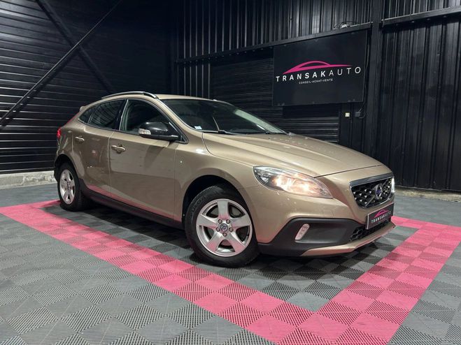 Volvo V40 Cross Country D3 2.0 150 ch 5 Cylindres Marron de 2014