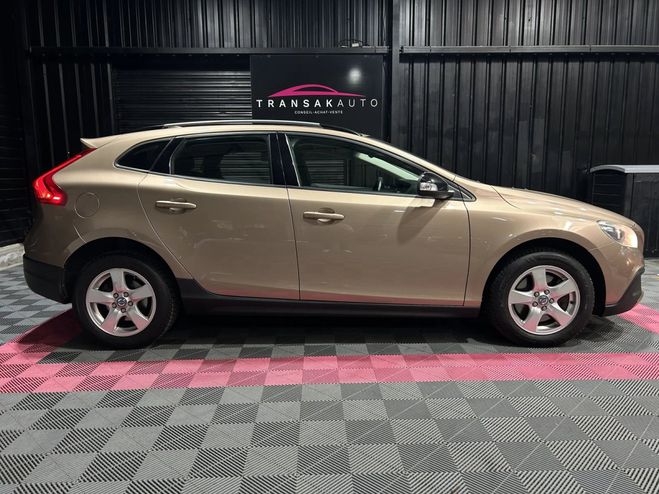 Volvo V40 Cross Country D3 2.0 150 ch 5 Cylindres Marron de 2014