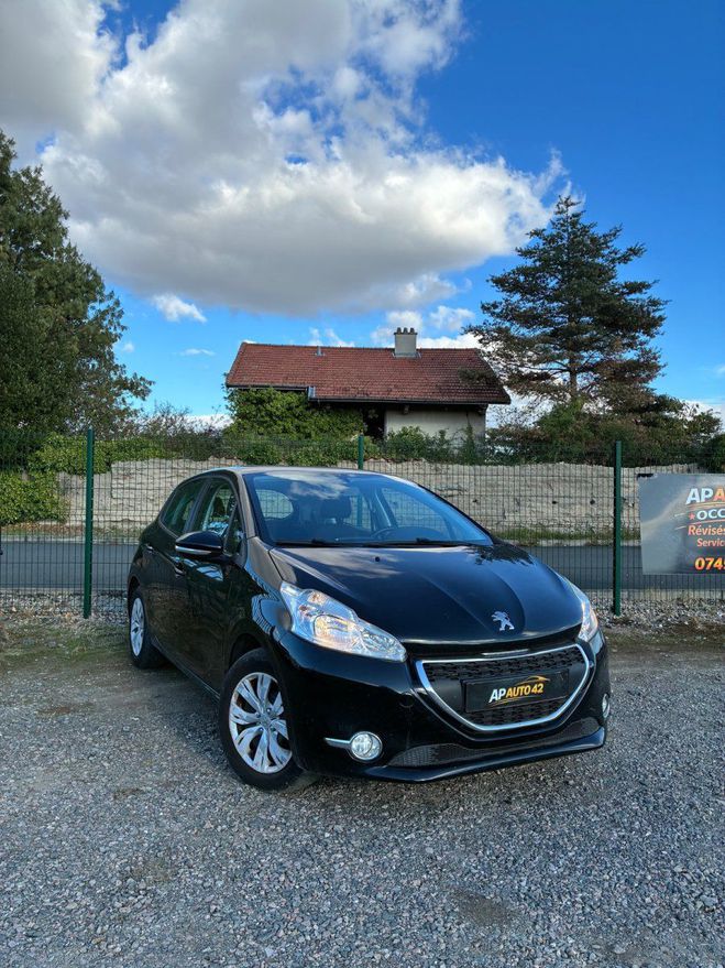 Peugeot 208 1,2i 82CH ACTIVE (COURROIE DE DISTRIBUTI Noir de 2014