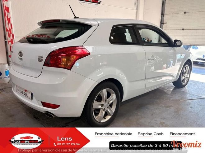 Kia Ceed d Ceed 1.6 CRDI 90CH // Blanc de 2011