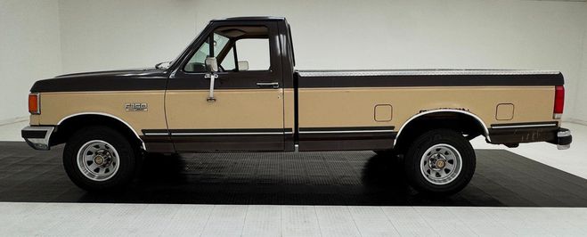 Ford F150 XLT Lariat Long Bed Pickup Marron de 1990