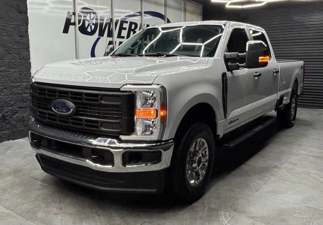 Ford F250 F-250 Super Duty XL 4x4 4dr Crew Cab 8 f Blanc de 2023