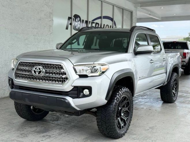 Toyota Tacoma TRD Off Road 4x4 4dr Double Cab 5.0 ft S Gris de 2017