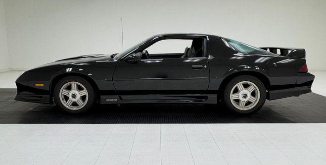 Chevrolet Camaro Z28 Coupe Noir de 1991