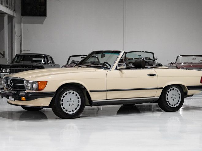 Mercedes 560 SL ROADSTER (ONLY 16,514 MILES) ONLY MIL Ivoire de 1989