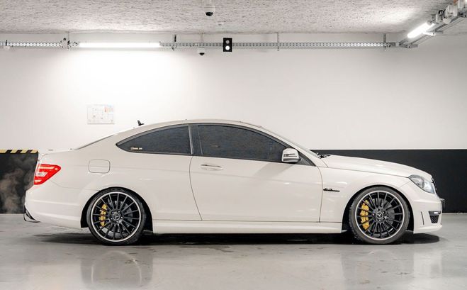 Mercedes Classe C Coupe Sport C63 AMG 6.3 V8 457 ch ? 93 0 Blanc de 2012