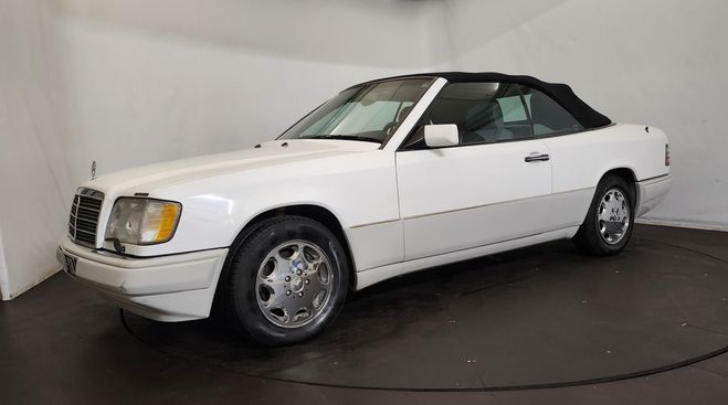 Mercedes Classe E E320 cabriolet Blanc de 1995