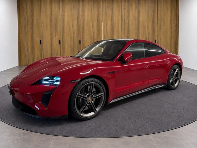 Porsche Taycan Turbo S Rouge de 2020