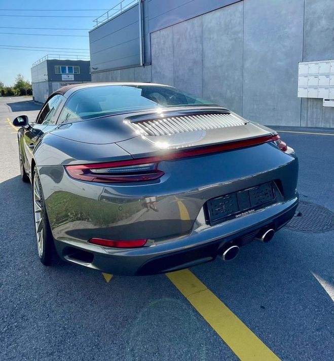 Porsche 911 Targa 4 GTS Gris M�tallis� de 2019