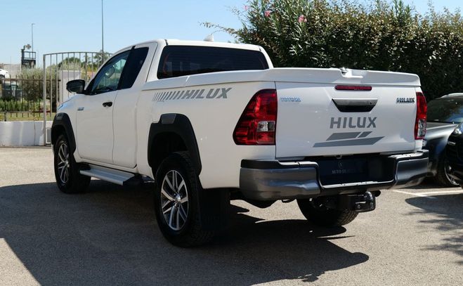 Toyota Hilux x-tra cab 2.4 150 ch legende Blanc de 2023