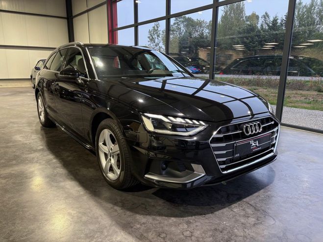 Audi A4 AVANT Noir Verni de 2019