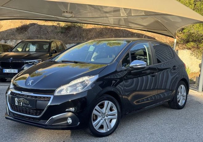 Peugeot 208 1.2 PURETECH 82CH E6.C SIGNATURE 5P Noir de 2019