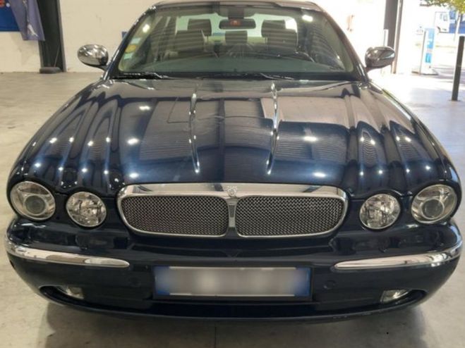 Jaguar XJ 6 2.7D BI-TURBO SOVEREIGN BA Bleu F de 2007