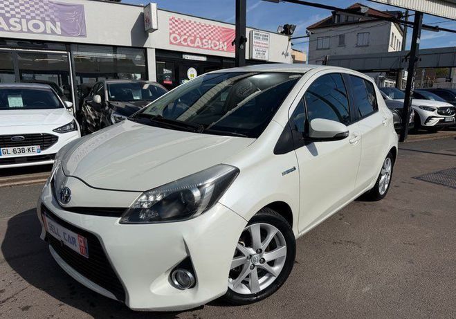 Toyota Yaris 1.5 hybrid 100vh Dynamic Blanc de 2012