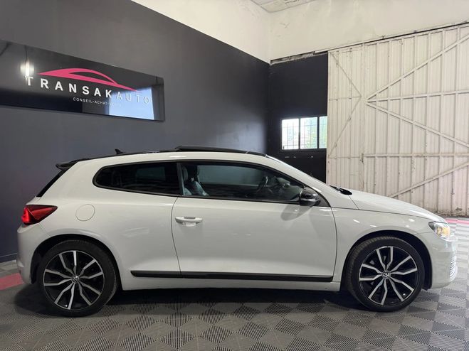 Volkswagen Scirocco 2.0 TDI 150 DSG6 CARAT - TOIT OUVRANT SI Blanc de 2016