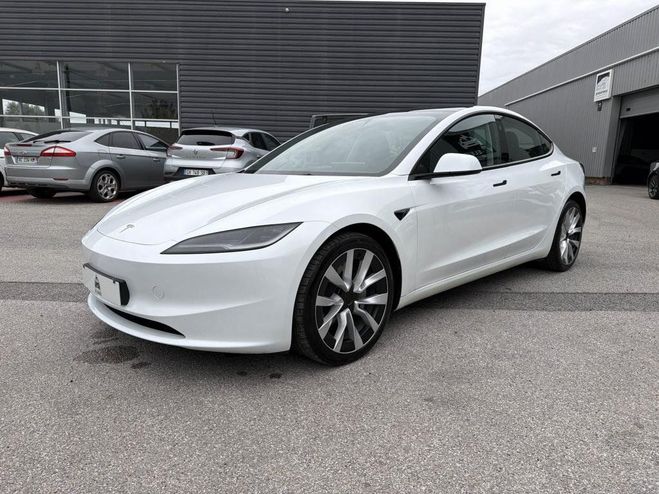 Tesla Model 3 Highland Dual Motor AWD grande autonomie Blanc nacr�e multicouches de 2023
