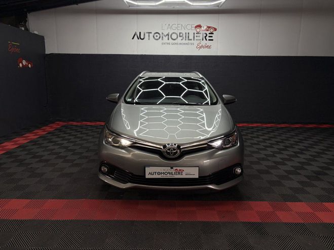Toyota Auris Touring Sports 112 D-4D DYNAMIC Gris de 2016