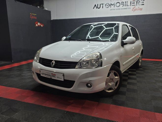 Renault Clio 1.2i Essence-GPL Gris de 2010