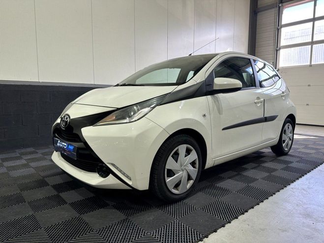 Toyota Aygo 1.0 VVT-i x-play / Bluetooth / Cam�ra de Blanc de 2018